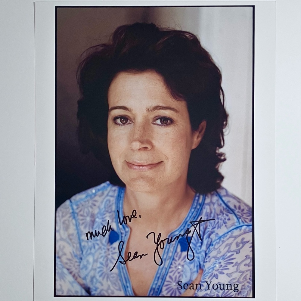 SEAN YOUNG Signed 8x10 / “BLADE RUNNER”, “No Way Out”, “DUNE”, and “Ace Ventura”